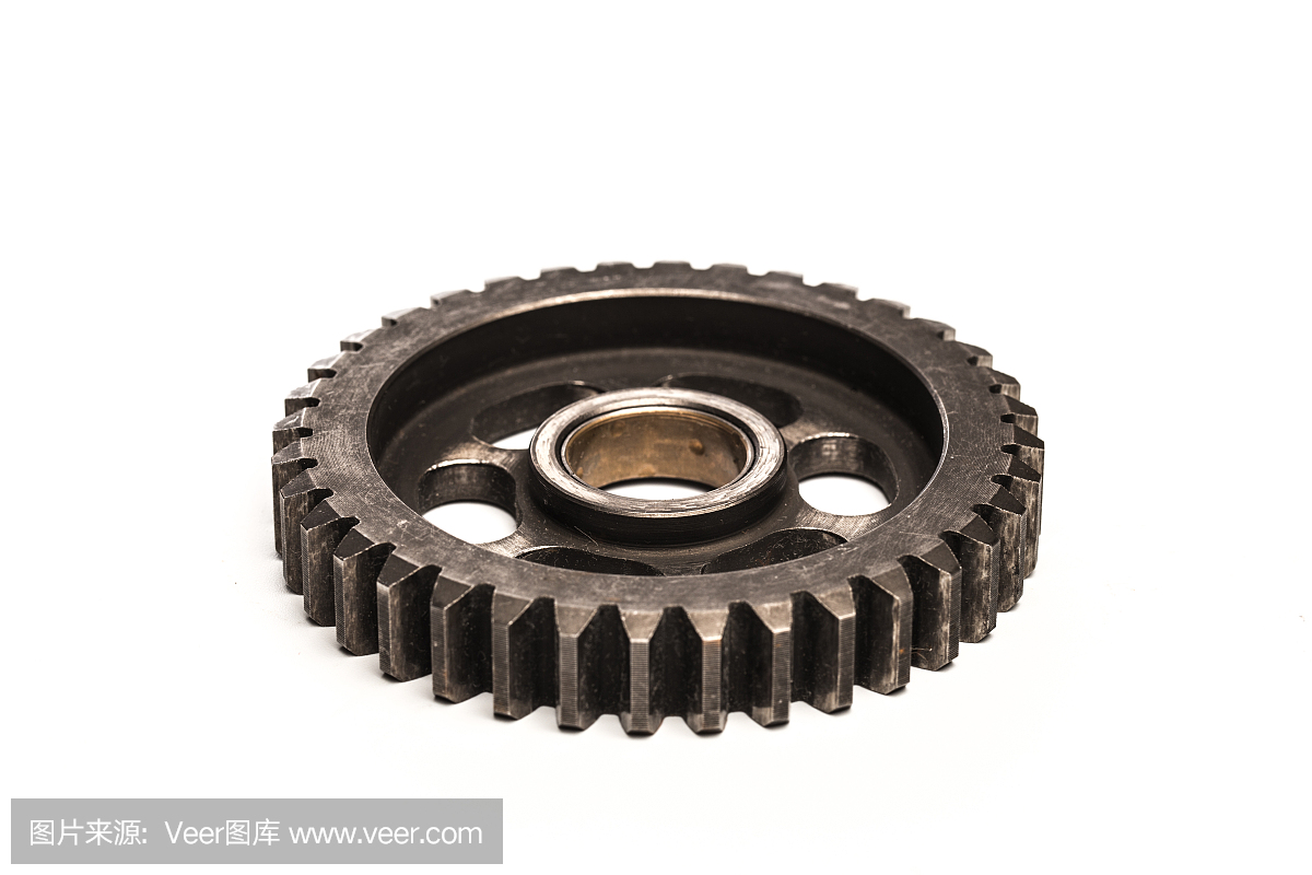 各種汽車零件和配件,隔離在白色背景齒輪上